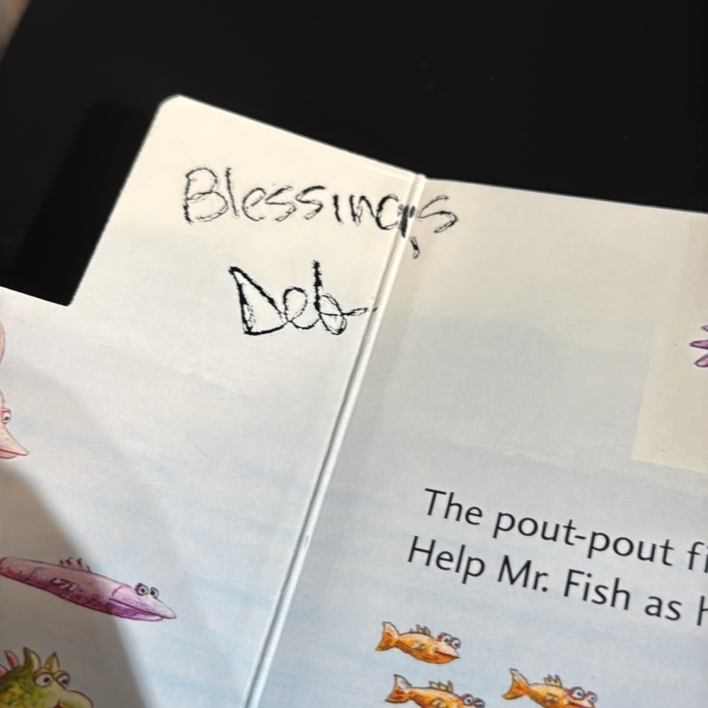 Cardboard book | Hide-and-Seek | Pout-Pout Fish Book - Picture 4 of 6